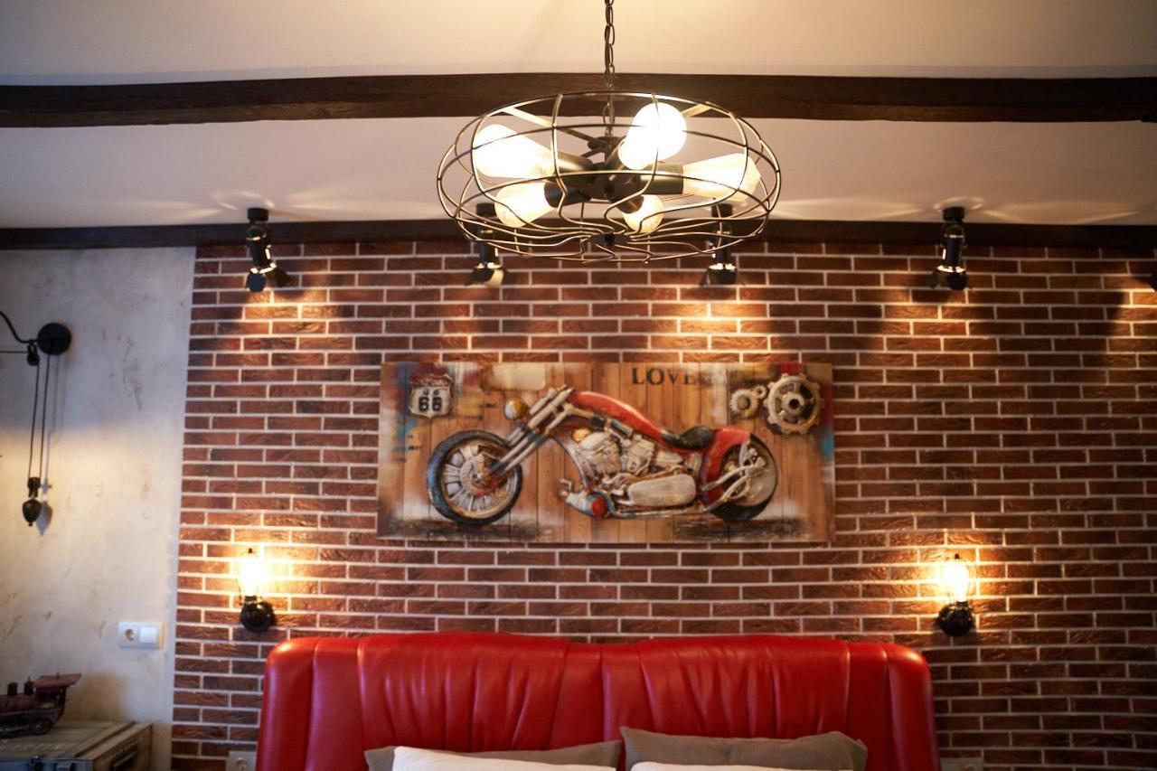 Apartament Garage Krzemieńczuk Zewnętrze zdjęcie